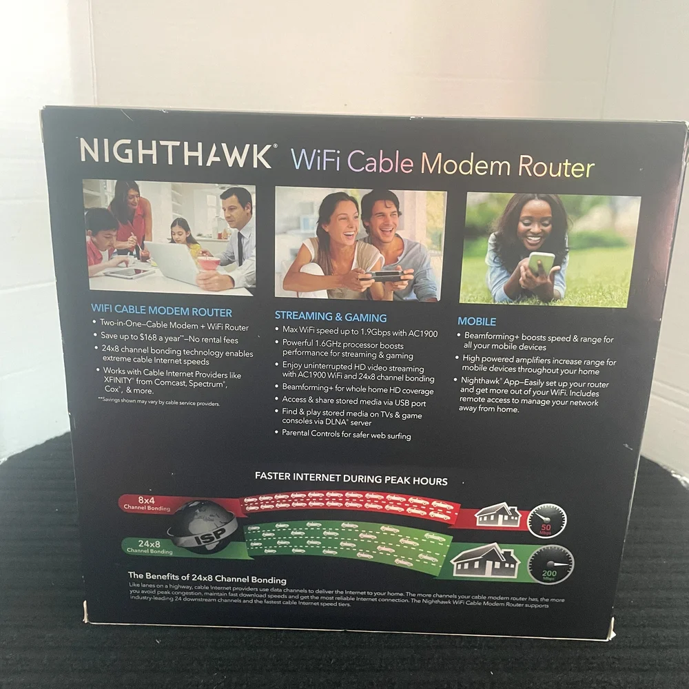 NETGEAR Nighthawk AC1900 WiFi Cable Modem Router - Black - Picture 4 of 7